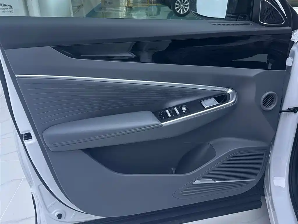 Geely Auto Emgrand 2026 1.5TD Joy 2026 - thumbnail 16