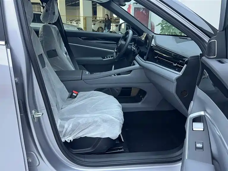 Geely Auto Emgrand 2026 1.5TD Joy 2026 - thumbnail 12