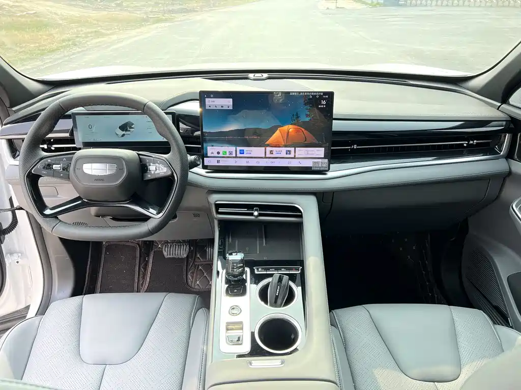 Geely Auto Emgrand 2026 1.5TD Premium 2025 - thumbnail 13