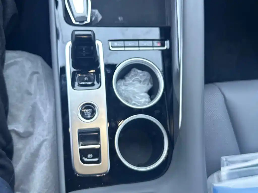Geely Auto Emgrand 2026 1.5TD Joy 2026 - thumbnail 20