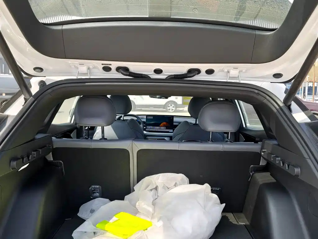 Geely Auto Emgrand 2026 1.5TD Dream 2026 - thumbnail 4