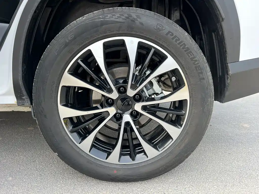 Geely Auto Emgrand 2026 1.5TD Premium 2025 - thumbnail 23