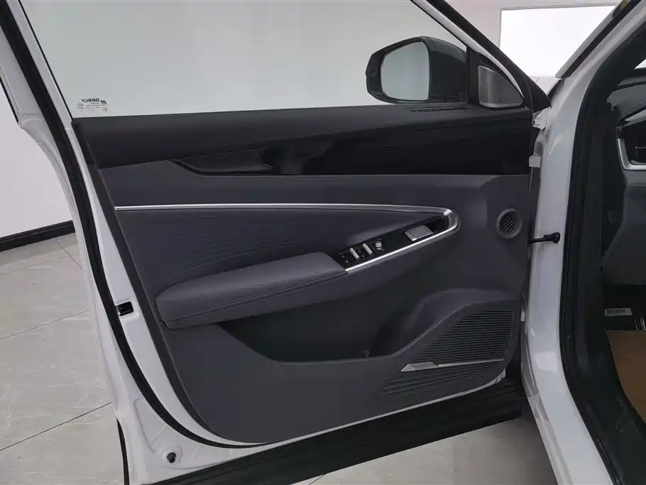 Geely Auto Emgrand 2026 1.5TD Dream 2026 - thumbnail 7