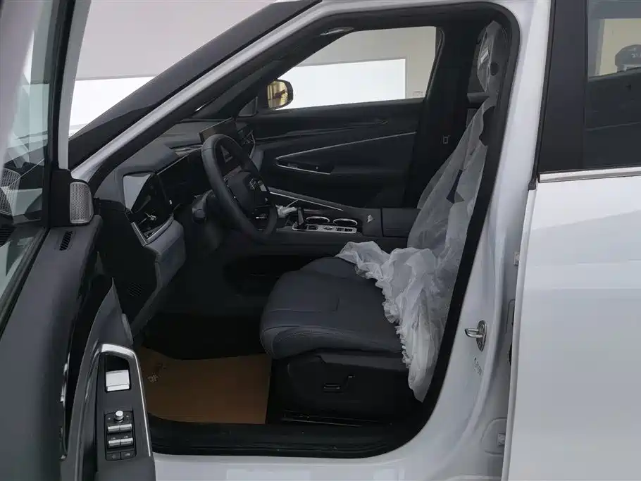 Geely Auto Emgrand 2026 1.5TD Dream 2026 - thumbnail 9
