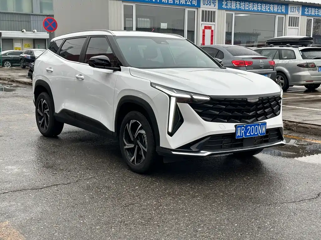 Geely Auto Emgrand 2024 1.5TD SmartLink+ 2024 - thumbnail 3