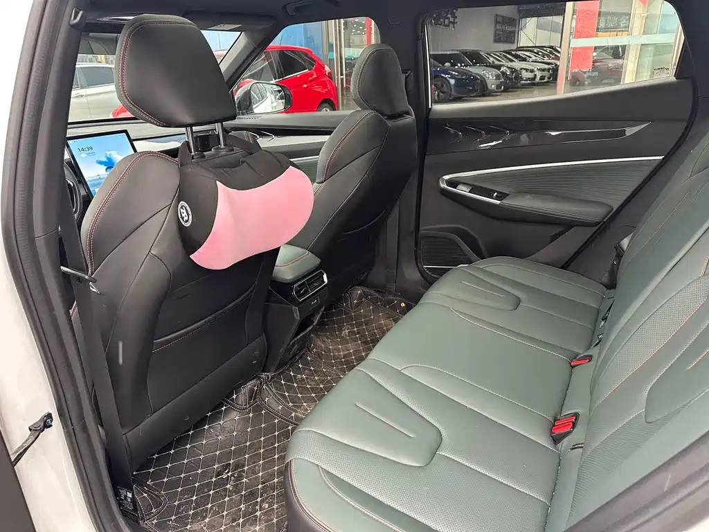 Geely Auto Emgrand 2024 1.5TD SmartLink+ 2024 - thumbnail 5