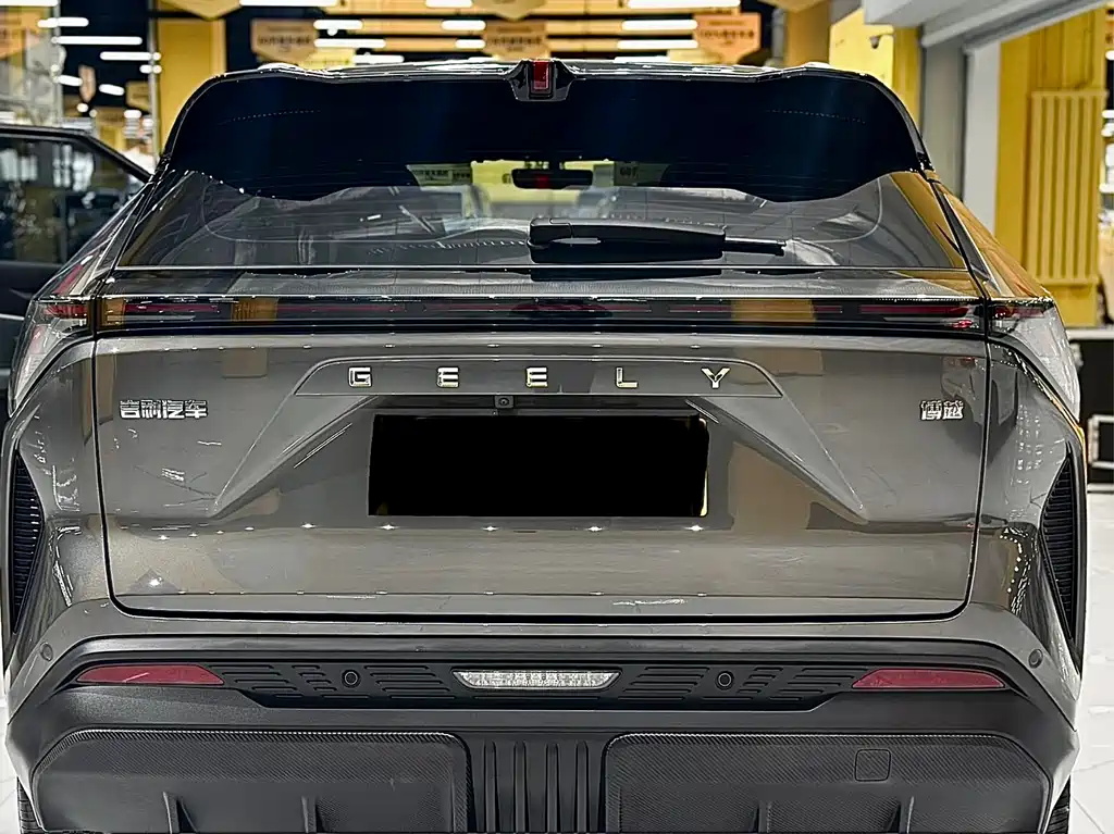 Geely Auto Emgrand 2024 1.5TD Dragon Edition 2025 - thumbnail 4