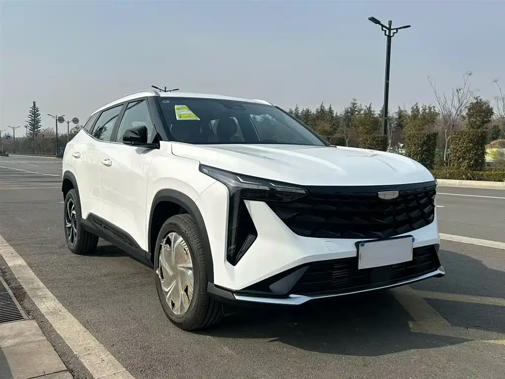 Geely Auto Emgrand 2024 1.5TD SmartLink+ 2026 - thumbnail 3