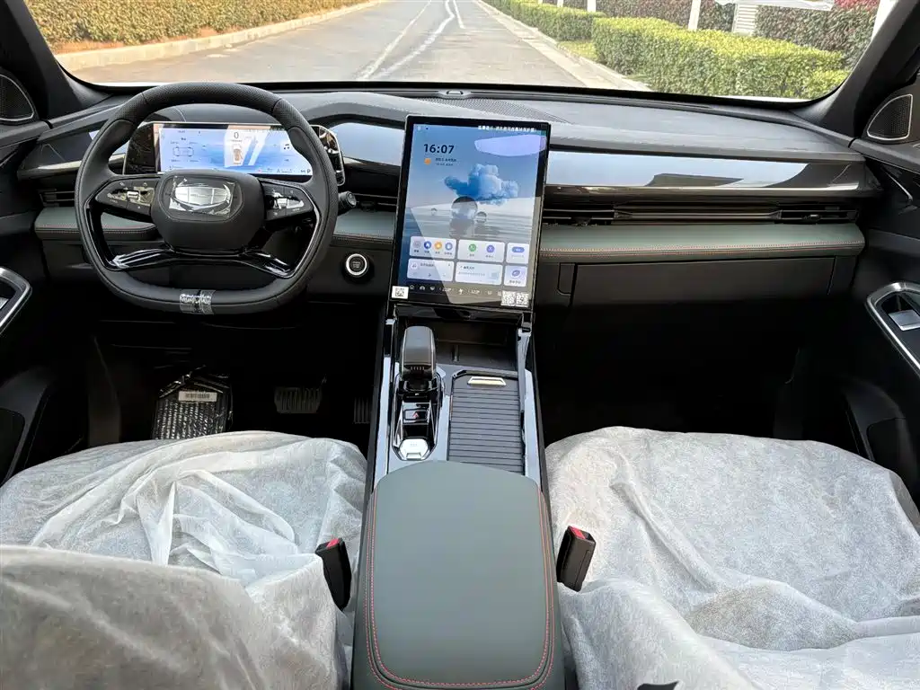 Geely Auto Emgrand 2024 1.5TD SmartLink+ 2026 - thumbnail 7