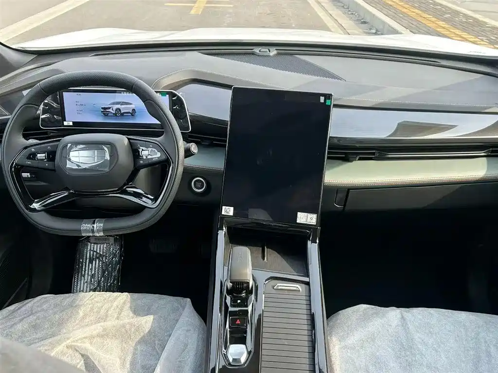 Geely Auto Emgrand 2024 1.5TD SmartLink+ 2026 - thumbnail 7