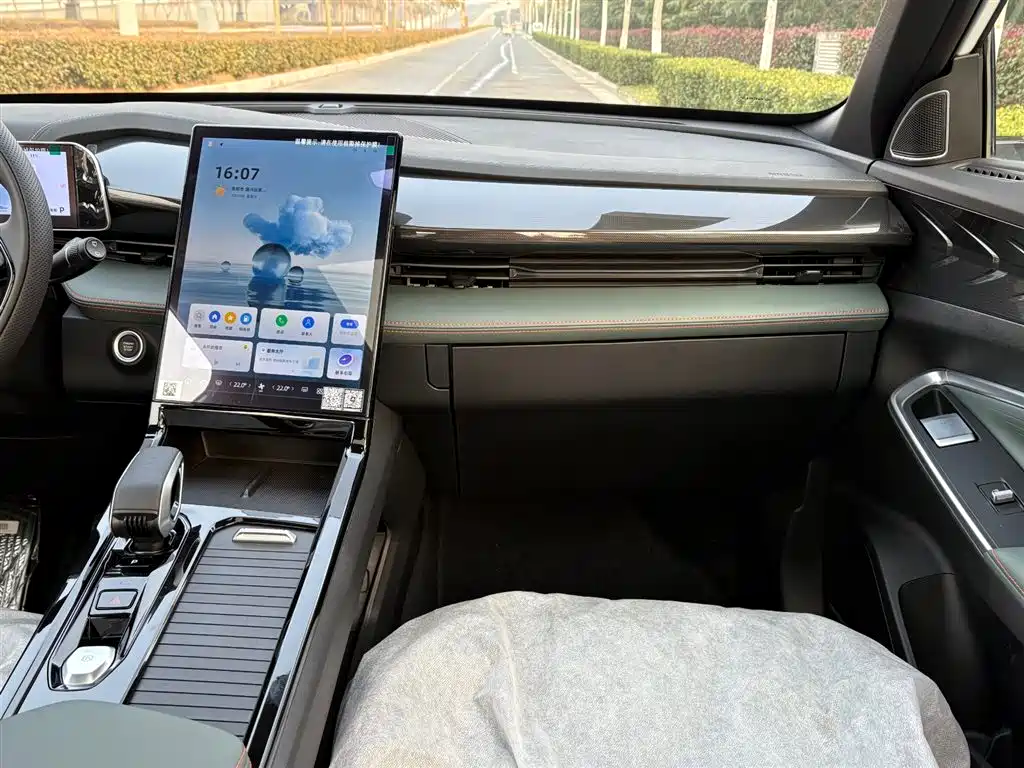 Geely Auto Emgrand 2024 1.5TD SmartLink+ 2026 - thumbnail 10