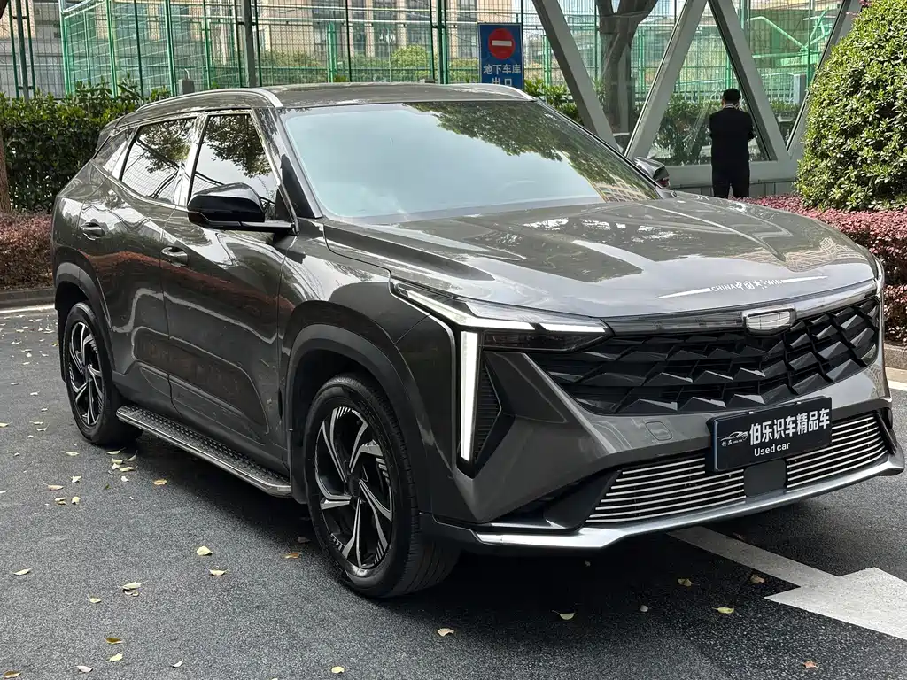 Geely Auto Emgrand 2024 1.5TD SmartLink+ 2024 - thumbnail 3