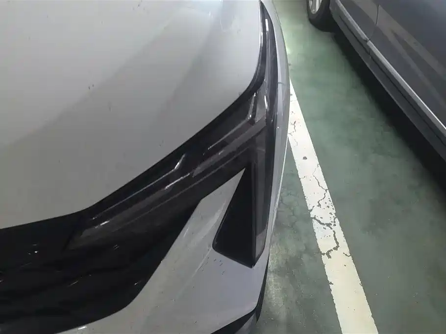 Geely Auto Emgrand 2024 1.5TD Dragon Edition 2024 - thumbnail 5