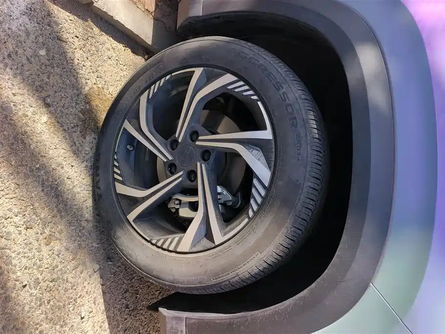 Geely Auto Emgrand 2024 1.5TD SmartLink+ 2024 - thumbnail 6
