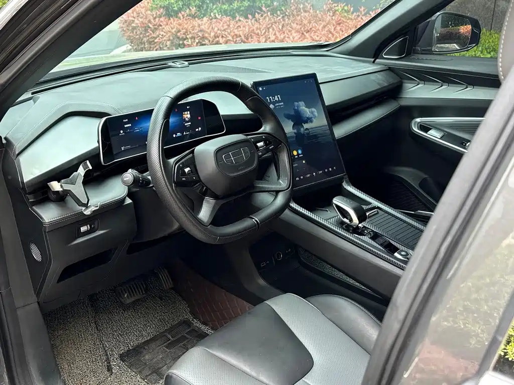 Geely Auto Emgrand 2024 1.5TD SmartLink+ 2024 - thumbnail 9