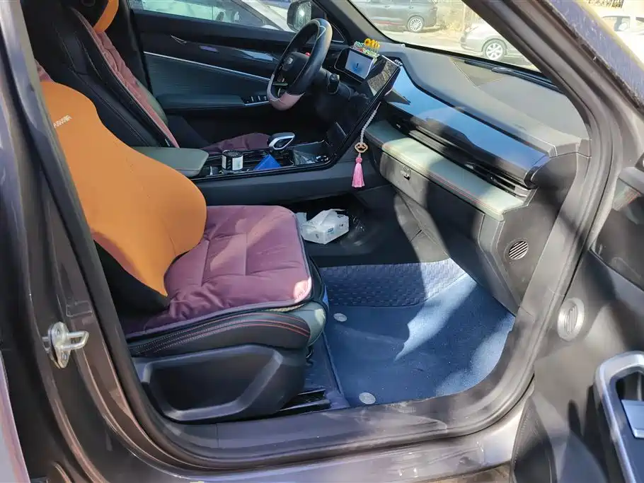 Geely Auto Emgrand 2024 1.5TD SmartLink+ 2024 - thumbnail 8