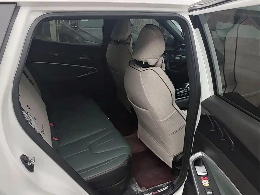 Geely Auto Emgrand 2024 1.5TD Dragon Edition 2025 - thumbnail 10