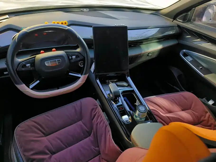 Geely Auto Emgrand 2024 1.5TD SmartLink+ 2024 - thumbnail 12