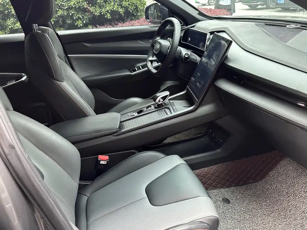 Geely Auto Emgrand 2024 1.5TD SmartLink+ 2024 - thumbnail 17