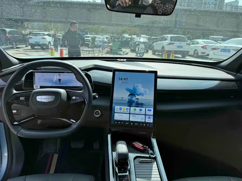 Geely Auto Emgrand 2024 1.5TD Dragon Edition 2024 - thumbnail 20