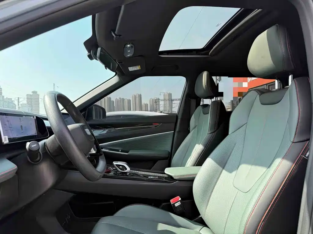 Geely Auto Emgrand 2024 1.5TD Dragon Edition 2024 - thumbnail 25