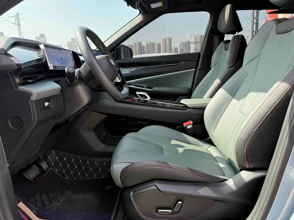 Geely Auto Emgrand 2024 1.5TD Dragon Edition 2024 - thumbnail 26