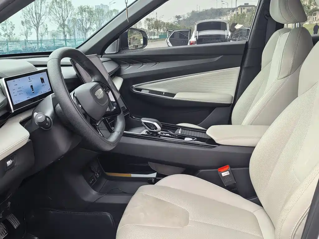 Geely Auto Emgrand 2023 Emgrand COOL 1.5TD Smart Edition 2023 - thumbnail 8
