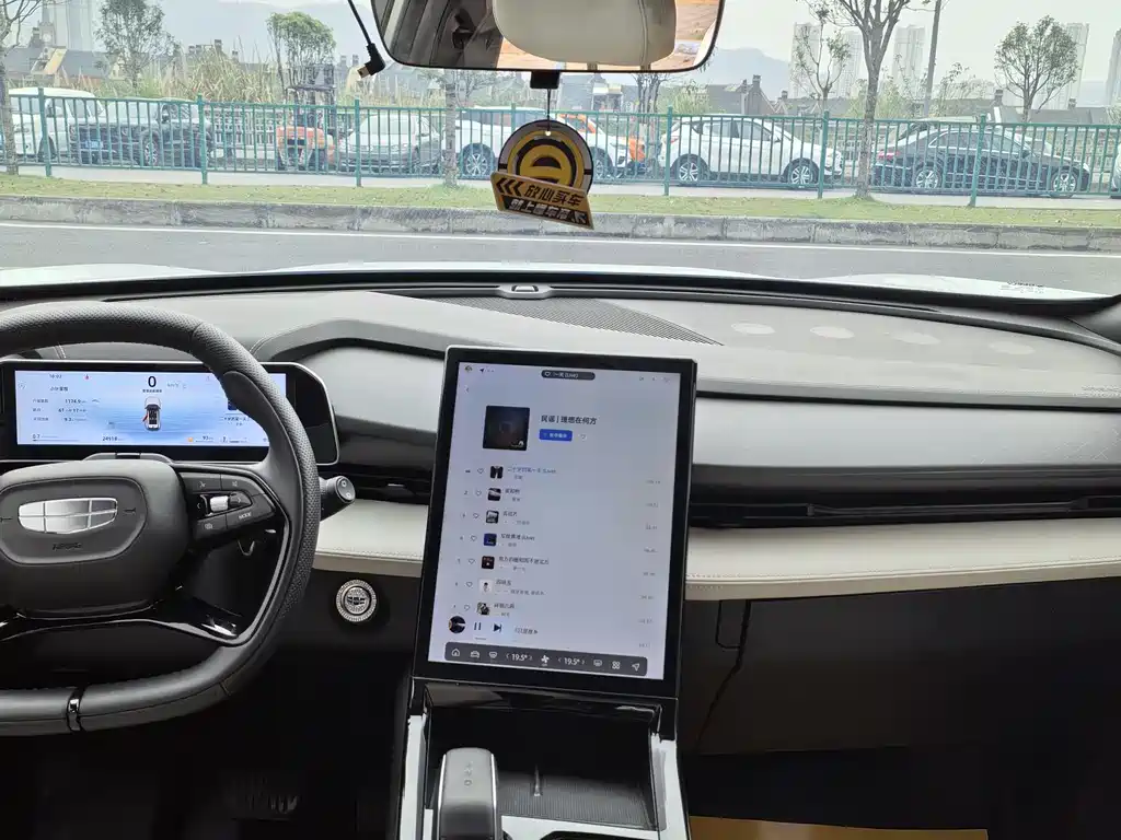 Geely Auto Emgrand 2023 Emgrand COOL 1.5TD Smart Edition 2023 - thumbnail 11