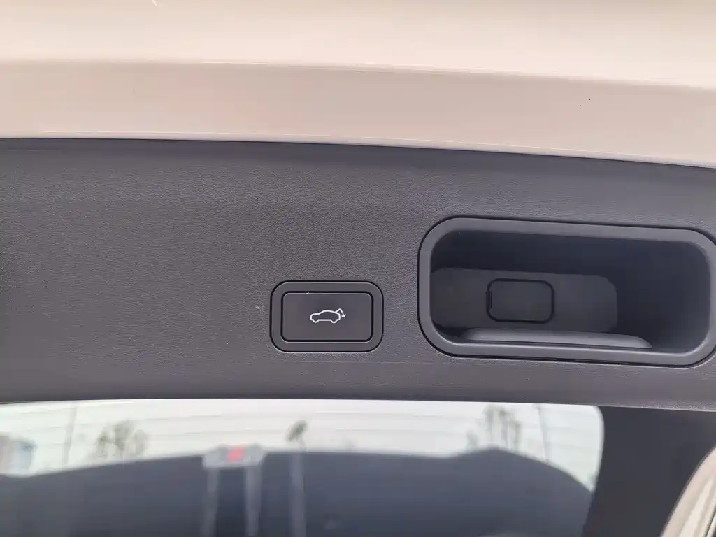 Geely Auto Emgrand 2023 Emgrand COOL 1.5TD Smart Edition 2023 - thumbnail 15