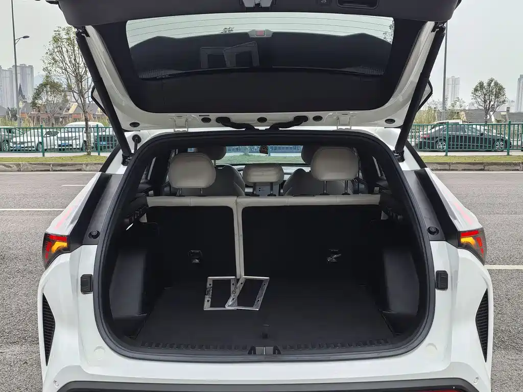 Geely Auto Emgrand 2023 Emgrand COOL 1.5TD Smart Edition 2023 - thumbnail 16