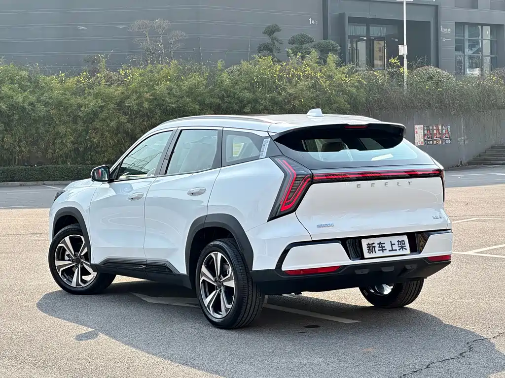 Geely Auto Emgrand L 2025 4th Gen 1.5TD DCT Shanhe 2026 - thumbnail 8