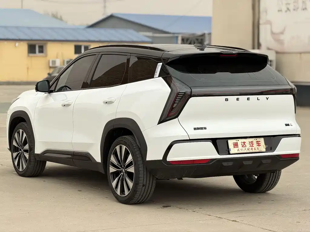 Geely Auto Emgrand L 2025 4th Gen 1.5TD DCT Premium 2025 - thumbnail 5