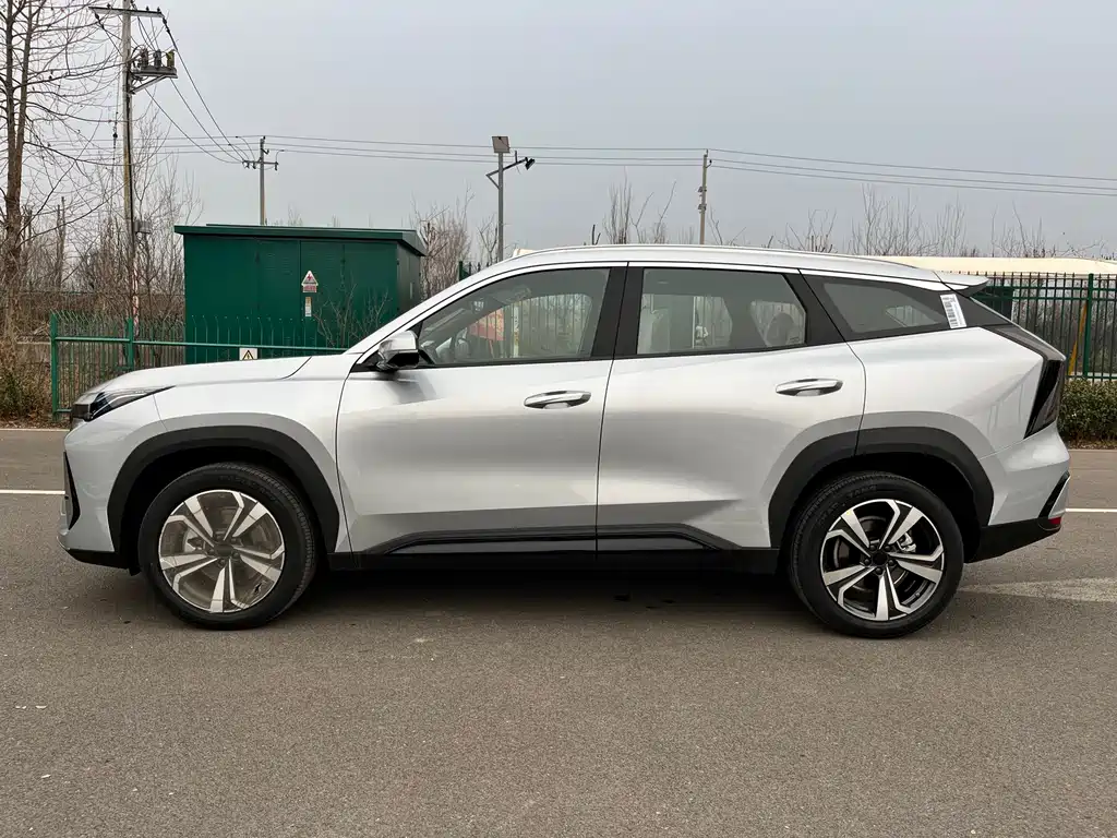 Geely Auto Emgrand L 2025 4th Gen 1.5TD DCT Shanhe 2026 - thumbnail 4