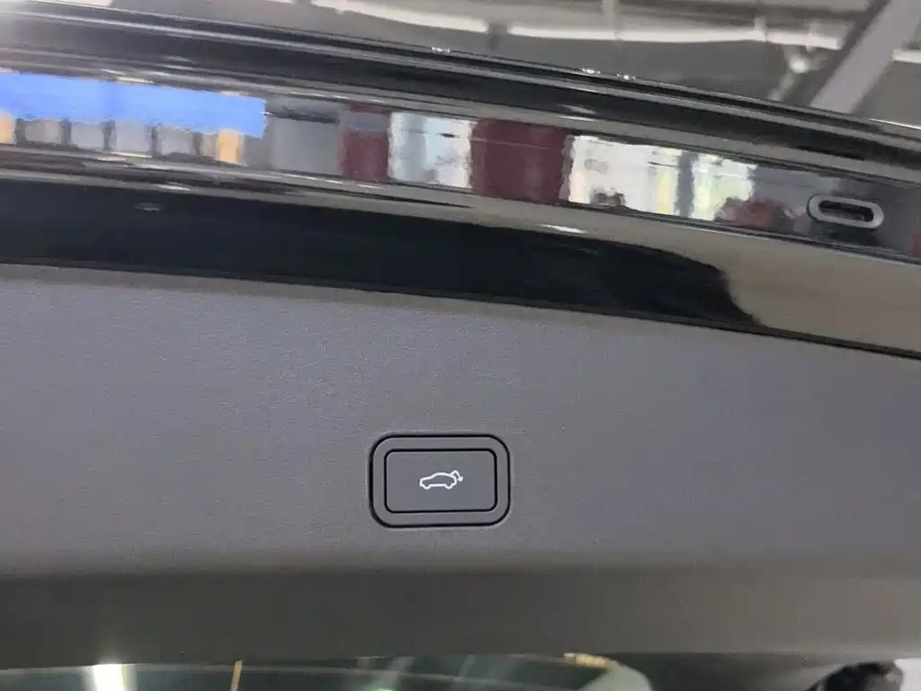 Geely Automobile Star Ray L 2026 East Shine 2.0TD Automatic Xiao Han Edition 2026 - thumbnail 15