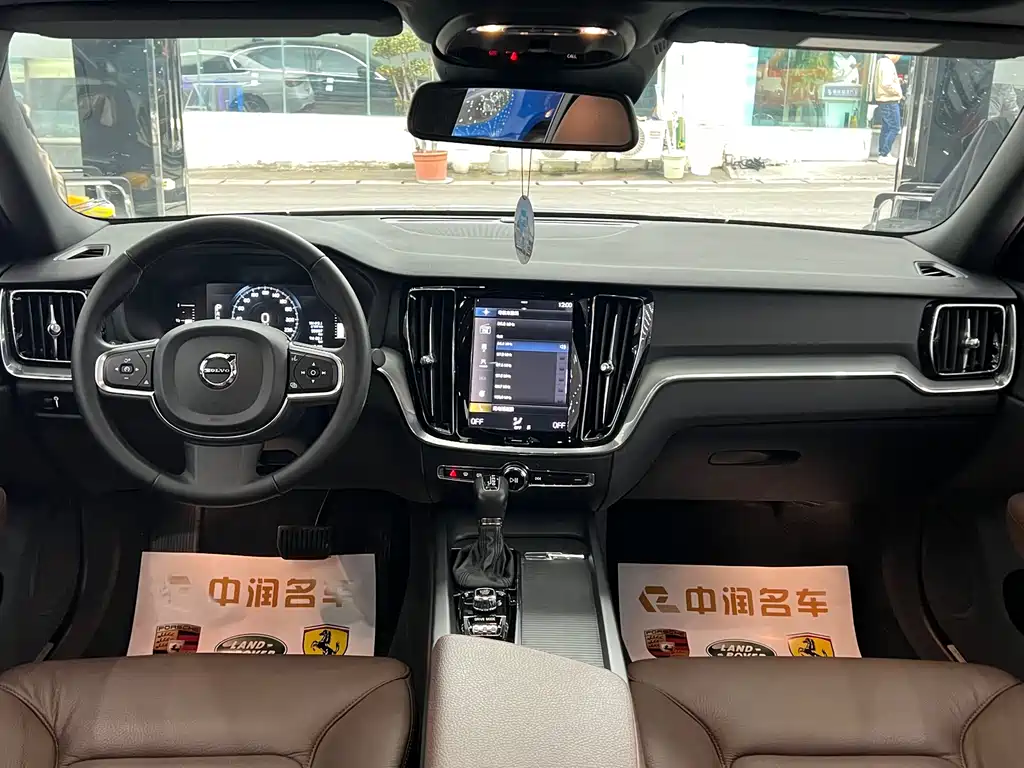 Volvo Volvo S60 2020 T4 Momentum Luxury Edition 2020 - thumbnail 5
