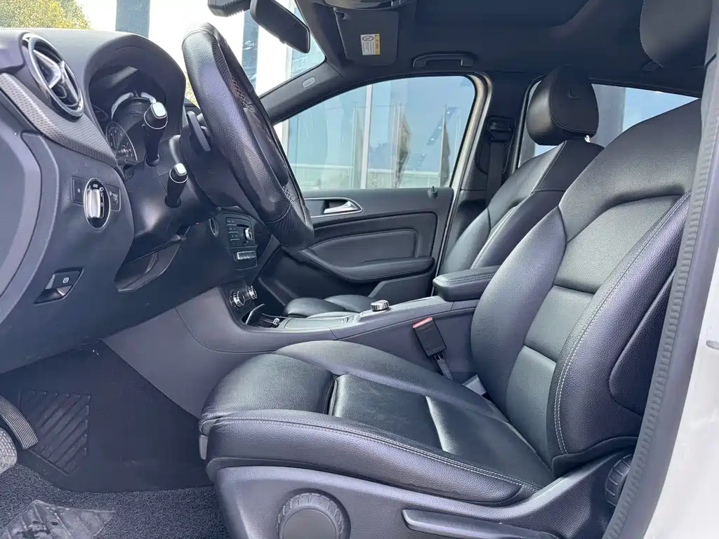 Mercedes-Benz Mercedes-Benz B-Class 2017 B 200 Sport Edition 2017 - thumbnail 5