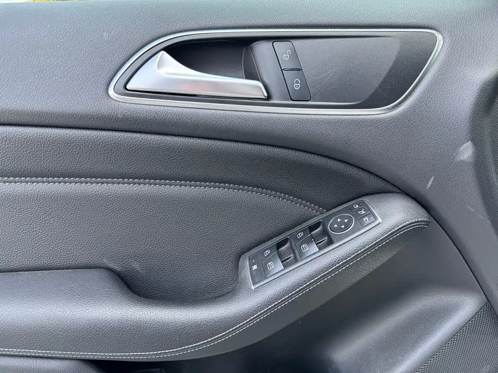 Mercedes-Benz Mercedes-Benz B-Class 2017 B 200 Sport Edition 2017 - thumbnail 6