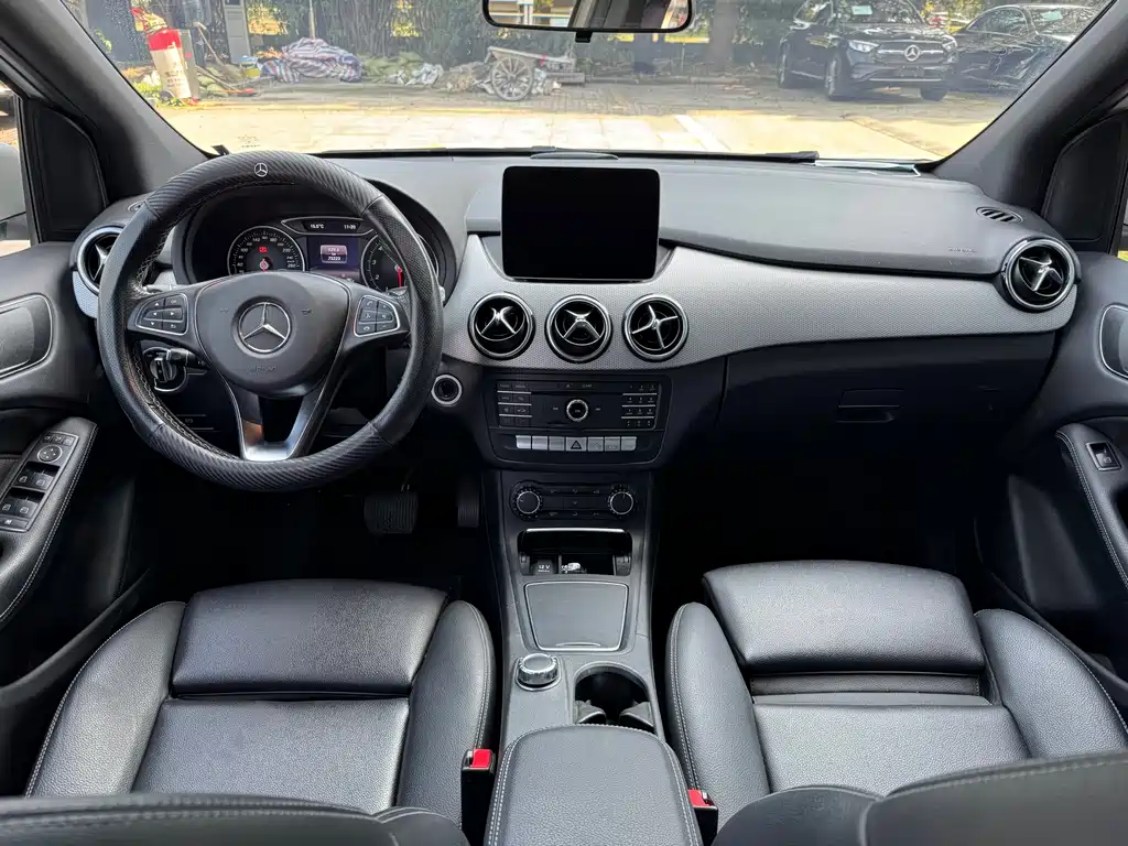 Mercedes-Benz Mercedes-Benz B-Class 2017 B 200 Sport Edition 2017 - thumbnail 8