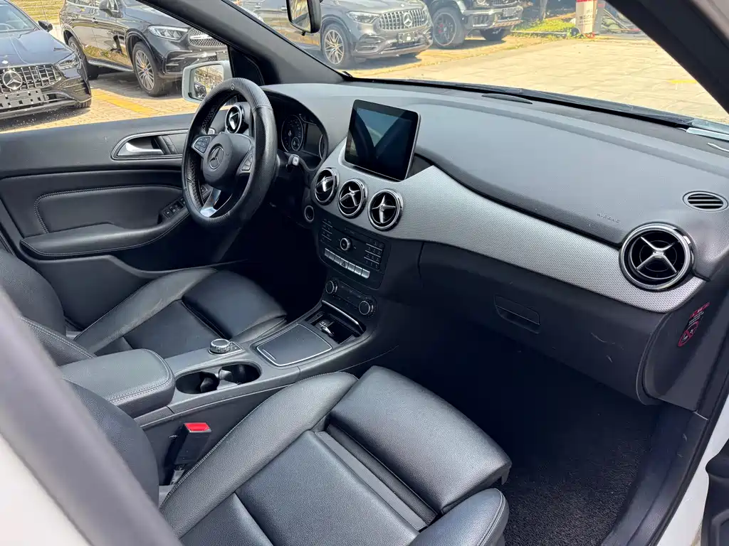 Mercedes-Benz Mercedes-Benz B-Class 2017 B 200 Sport Edition 2017 - thumbnail 10