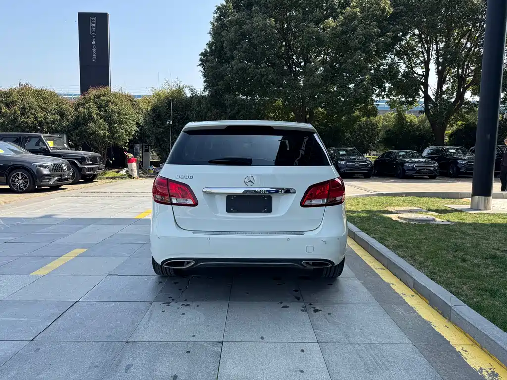 Mercedes-Benz Mercedes-Benz B-Class 2017 B 200 Sport Edition 2017 - thumbnail 13