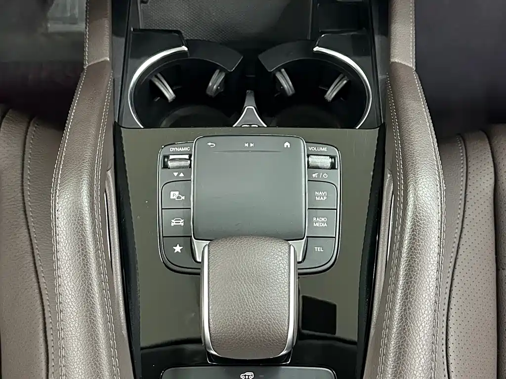 Mercedes-Benz Mercedes-Benz GLE 2020 Facelift GLE 450 4MATIC Dynamic Model 2020 - thumbnail 13