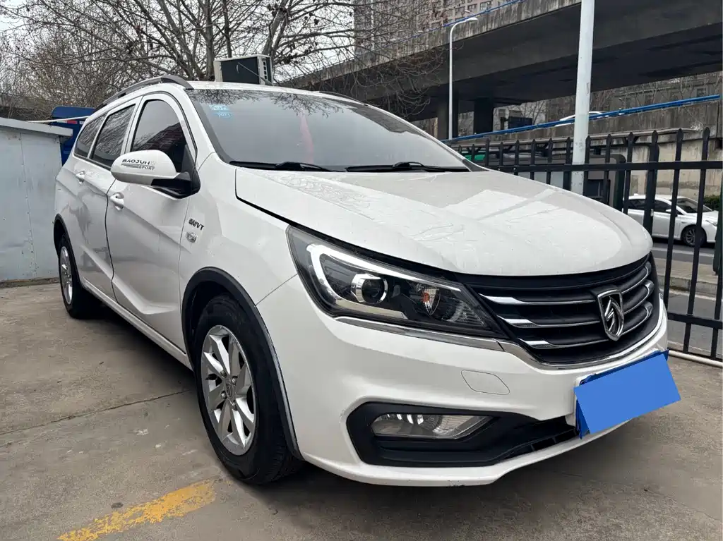 Baojun Baojun 310W 2017 1.5L Manual Comfort Edition China V 2019 - thumbnail 3