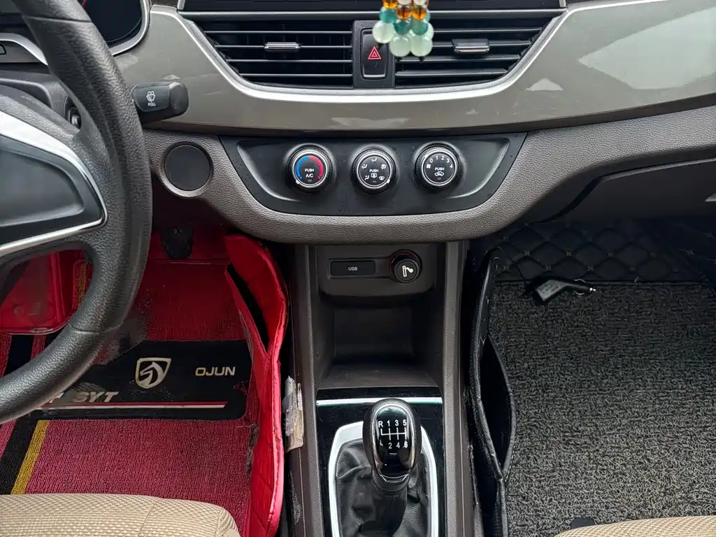 Baojun Baojun 310W 2017 1.5L Manual Comfort Edition China V 2019 - thumbnail 9