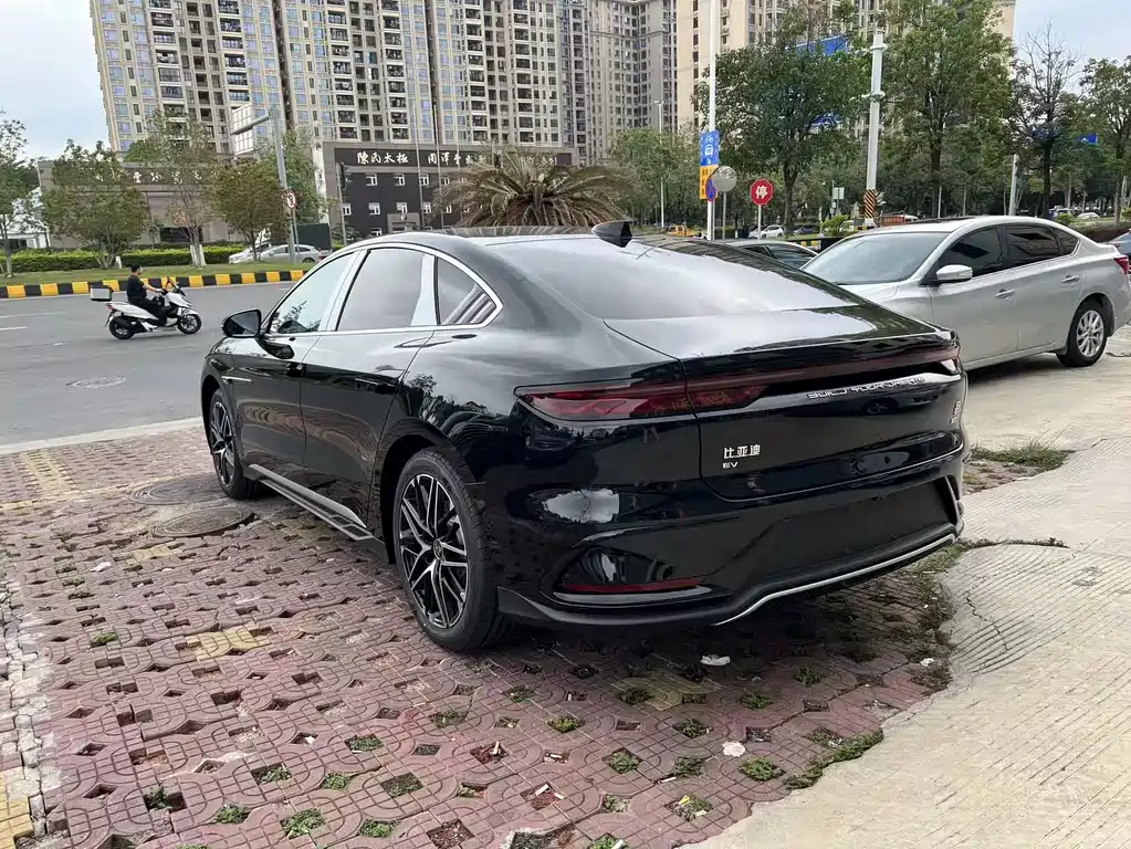 BYD (BYD Auto) Han 2025 EV Smart Drive Edition 635KM Flagship Edition 2026 - thumbnail 5