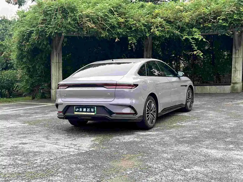BYD Han 2025 EV Smart Drive 701KM LiDAR Flagship 2025 - thumbnail 6