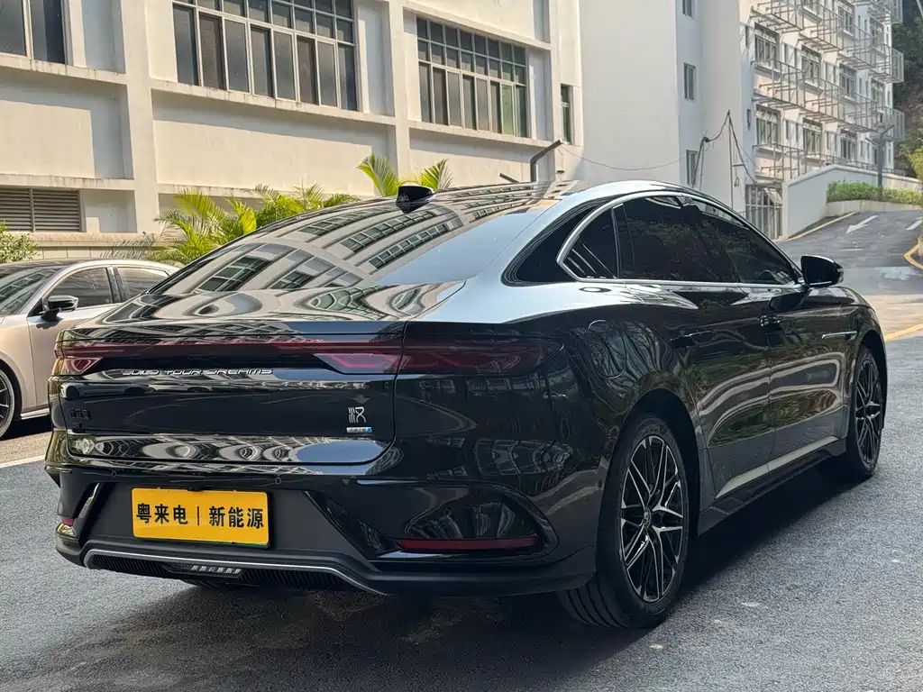 BYD Han 2025 EV Smart Drive 635KM Flagship 2025 - thumbnail 6