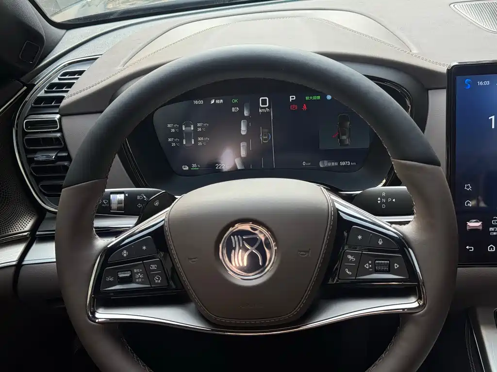 BYD Han 2025 EV Smart Drive 635KM Flagship 2025 - thumbnail 19