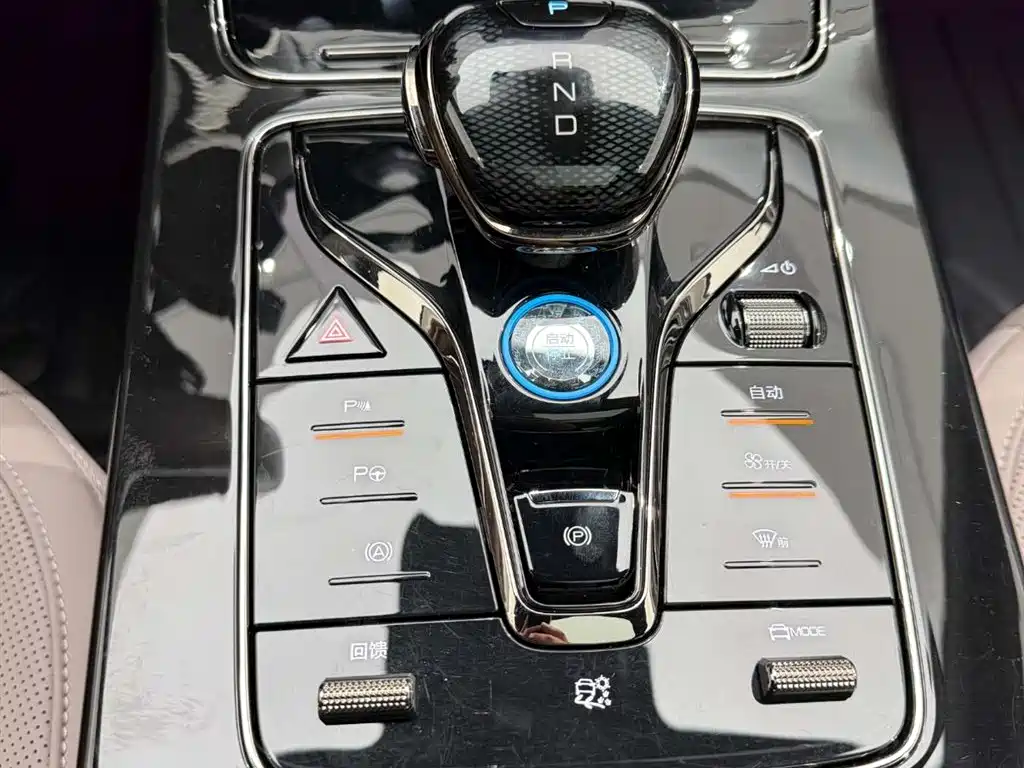 BYD Han 2025 EV Intelligent Drive Version 701KM LiDAR Premium Model 2025 - thumbnail 20