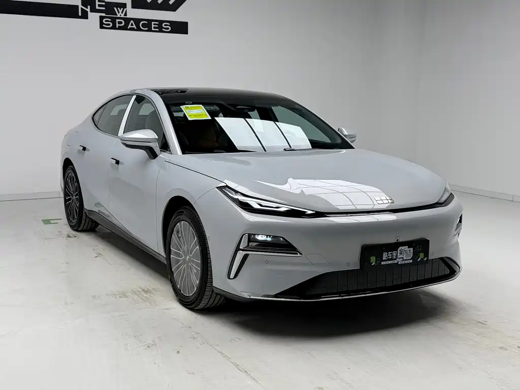 Geely Galaxy Geely Galaxy Starlight 8 2025 130km EM-i Premium Edition 2026 - thumbnail 3