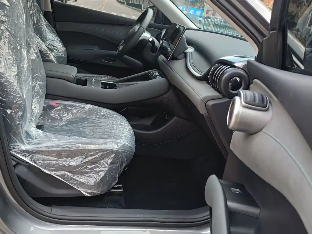 BYD (Build Your Dreams) Yuan PLUS 2025 Intelligent Drive 510KM Leading Edition 2025 - thumbnail 5